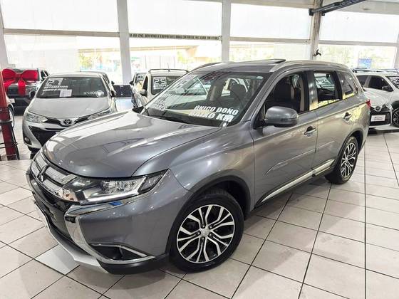 MITSUBISHI OUTLANDER 2.0 COMFORT 16V GASOLINA 4P AUTOMÁTICO MITSUBISHI OUTLANDER 2.0 COMFORT 16V GASOLINA 4P AUTOMÁTICO